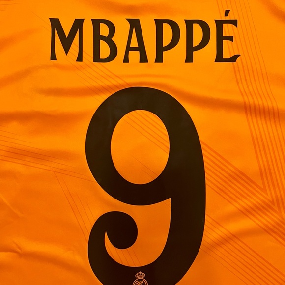 Real Madrid Mbappe Soccer away Jersey - Size 2XL Men Fan Version - Picture 6 of 6